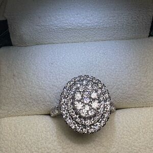 Elegant Silver Cluster Diamond ring new